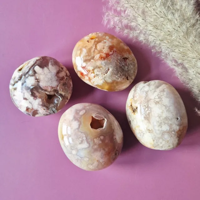 Moonlight Gemstones Cherry Blossom Agate Handsteen – ca. 6-8 cm - Palmsteen / Worrystone / Zorgensteen Edelsteen