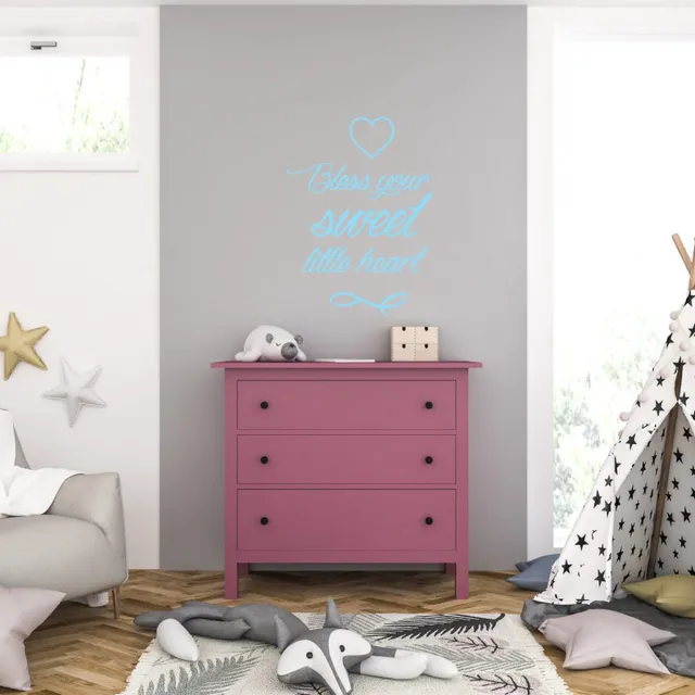 MC Living Muursticker - Bless Your Sweet Little Heart - 40,6 x 55,3 - Licht Blauw