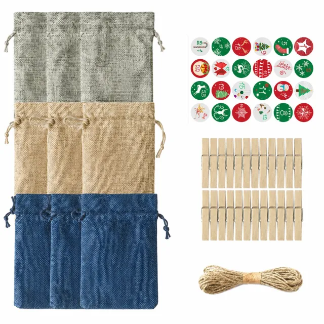 SWGOTA DIY-adventskalenderset - 24 zakjes van 10 x 14 cm met trekkoord, rode, groene en witte cijferstickers, 24 knijpers en 10 m touw Rood