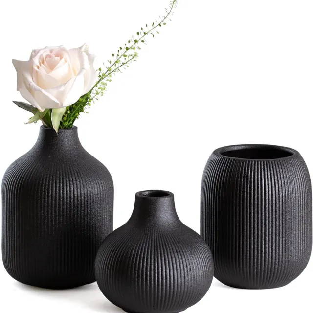 Famanu Set van 3 moderne zwarte keramische vazen met geribbelde textuur, perfect voor neutrale en overgangsdecoratie, kleine decoratieve vazen