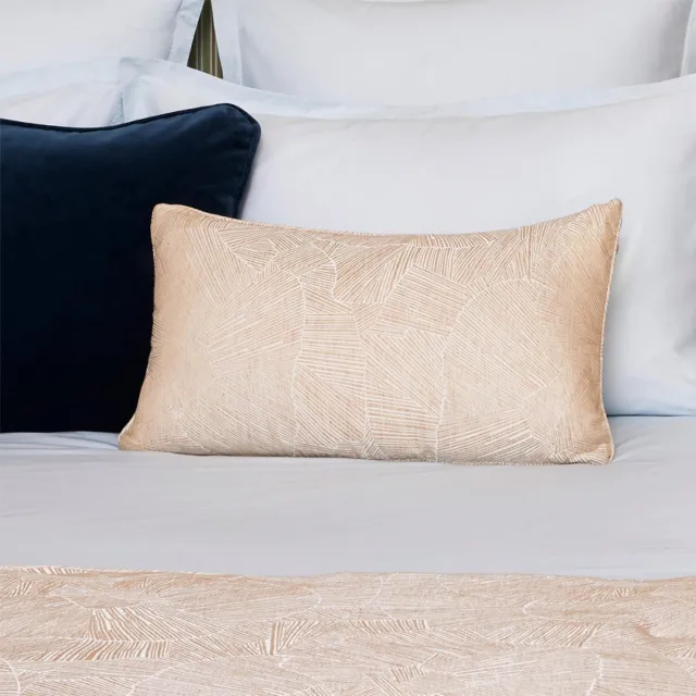 Yves Delorme Sierkussen Ombrée - 33x57 cm Beige