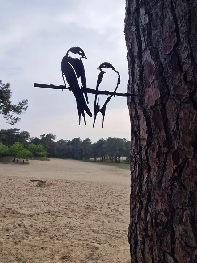 Wondersathome Metalen Boom Prikker - Boom Steker - Zwaluwen - Zwaluw - Metalen Vogel - Tuin Vogel - Tuin Hanger - Tuindecoratie - Metal Bird - Swallows - Garden Ornament Zwarte Zwaluwen