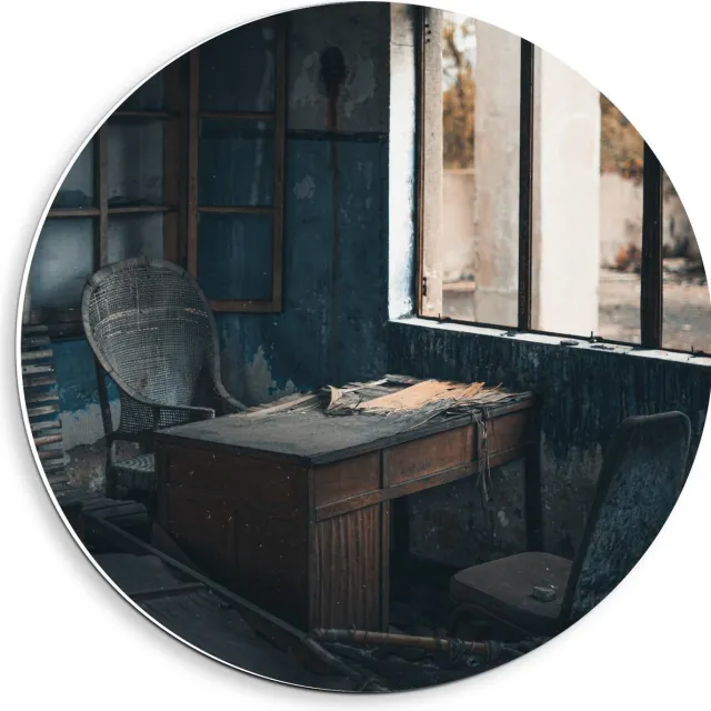 KuijsFotoprint Forex Wandcirkel - Verlaten Huisje - 40x40cm Foto op Wandcirkel (met ophangsysteem) Blauw