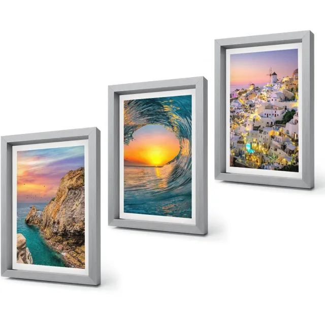 Coloray 4-Delige Schilderij Set - Uitzicht op de zee, de golven en de witte huizen op Santorini, Griekenland - 20 x 30 cm - Moderne Wanddecoratie - Woonkamer - Decoratieve Schilderijen Zilveren lijst