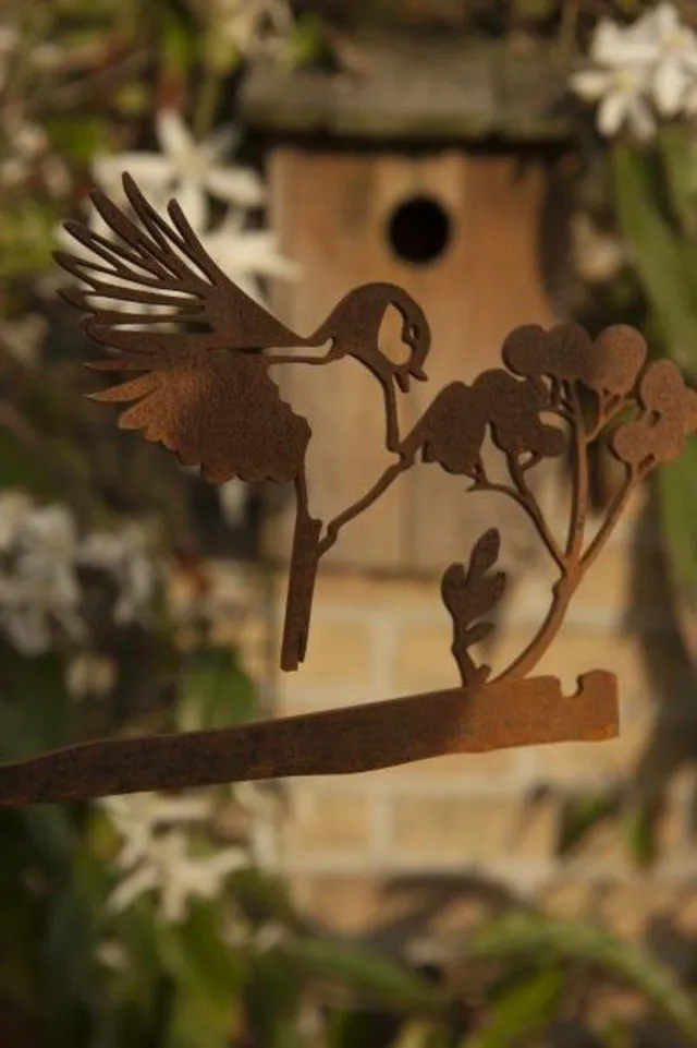 Birdwise tuindecoratie koolmees vliegend cortenstaal Grijs