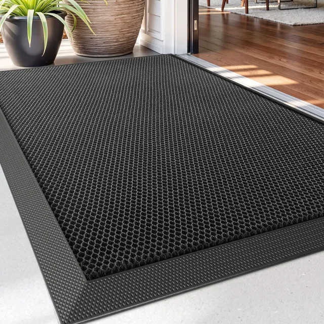 Famanu Voordelige deurmat - Houdt vuil en vocht buiten - Anti-slip rubber - Zwart 1 stuk
