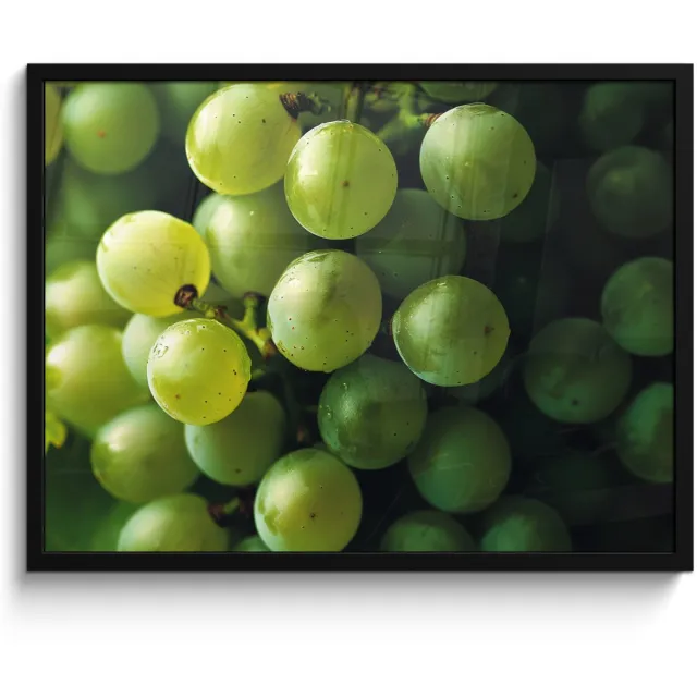 FrameYourWall Poster in lijst - Fotolijst 70x50 cm - Posters - Druiven - Tros - Groen - Posterlijst zwart - Decoratie - Wanddecoratie woonkamer - Muurdecoratie slaapkamer