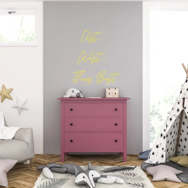 MC Living Muursticker - Oost West Thuis Best - 40,6 x 44,1 - Geel