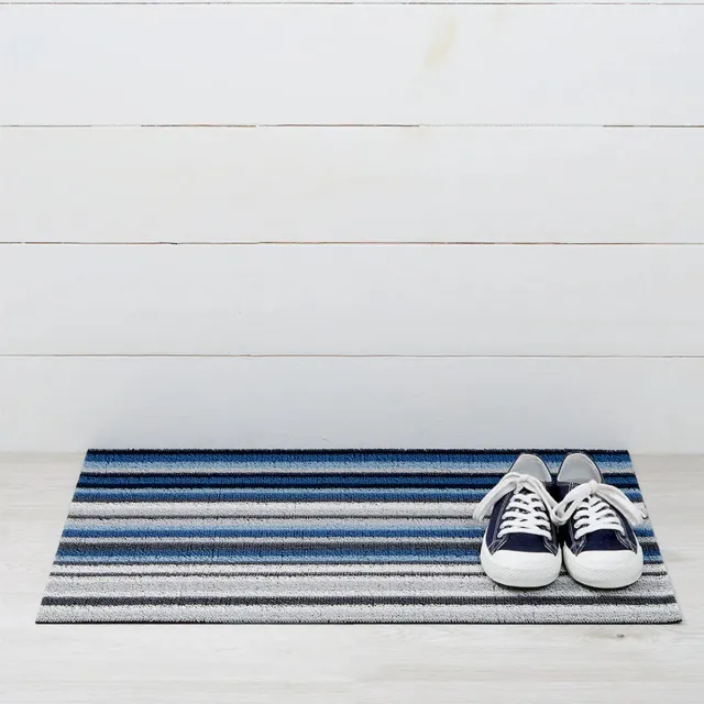 CHILEWICH Deurmat - Horizon Stripe Deep Sea Wit/blauw/grijs/zwart/donkerblauw
