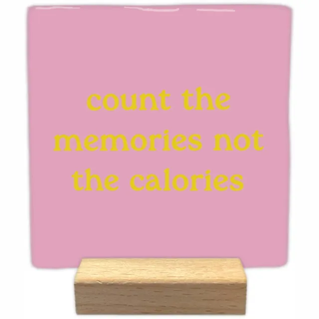Artige Decoratie tegel met tekst- Count the memories - keramisch - 10x10 cm - inclusief houder Roze
