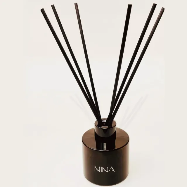 Nina Studio Geurstokjes Bloesem – Bamboe & Oranjebloesem – 100 ml – Handgemaakt – Huisparfum amber