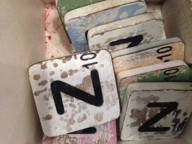 Joni's houten letters & tekens Scrabble Letter Z Zie foto wordt assorti geleverd