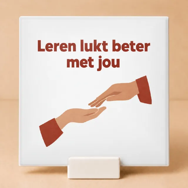 Bedruk King Sfeervolle Koffiemeester in nakijkstand Tegel – Rustieke Wanddecoratie voor Koffieliefhebbers en Studenten - 15 x 15 cm met houder Wit