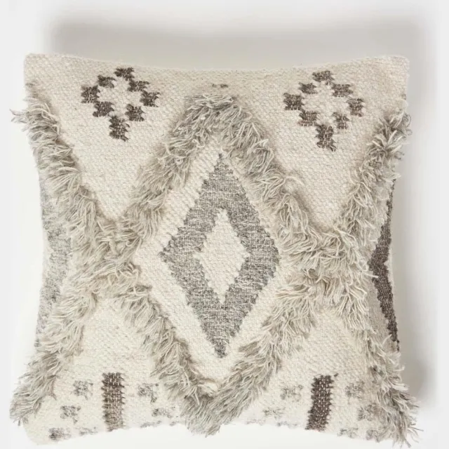 Unyqoos Handgemaakt Boho Sierkussen met Geometrisch Patroon in Crème en Grijs Crème grijs