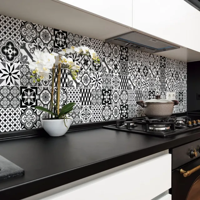Ambiance Sticker Zelfklevende tegelmuurstickers voor keuken en badkamer - 24 cementtegelstickers, zwart Azulejos - 24 stickers, 20x20cm Multi color