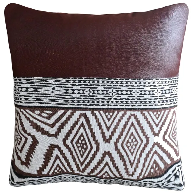 Urbane Hide Kussens woonkamer | kussenhoes 45x45 cm | kussensloop | sierkussens | cushion cover | PU leather-katoen | hand block printed Bruin