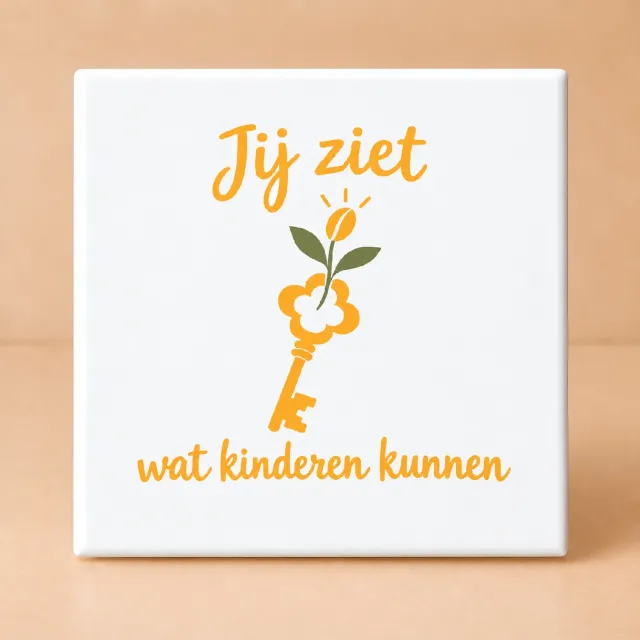 Bedruk King Minimalistische Meesterlijk Tegel – Scandinavisch Strak Wandsieraad voor Inspirerende Leerkrachten - 11 x 11 cm Wit