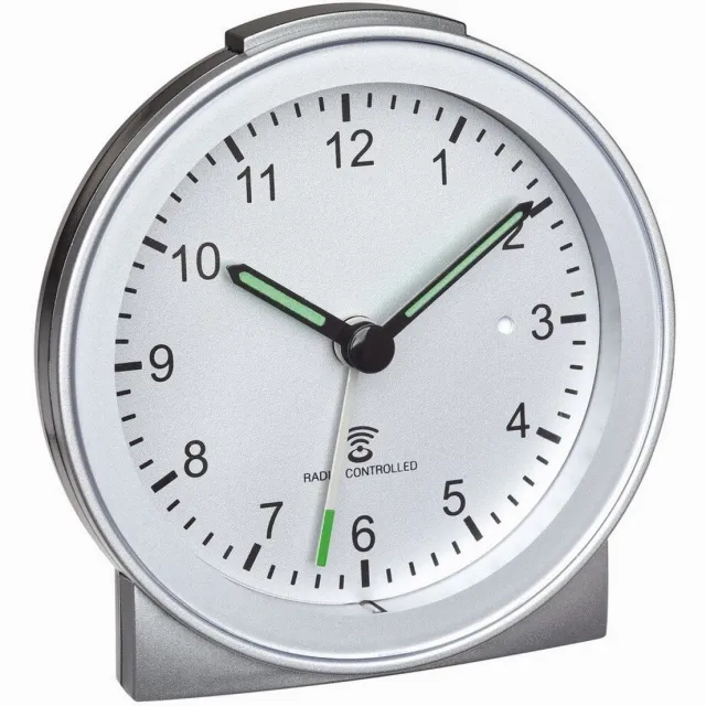 TFA Dostmann 60.1517.54 - Wekker - Analoog - Radiogestuurde tijdsaanduiding - Stil uurwerk - Alarm - Snooze - Kunststof - Fluorescerende wijzers - Schermverlichting - Zilverkleurig