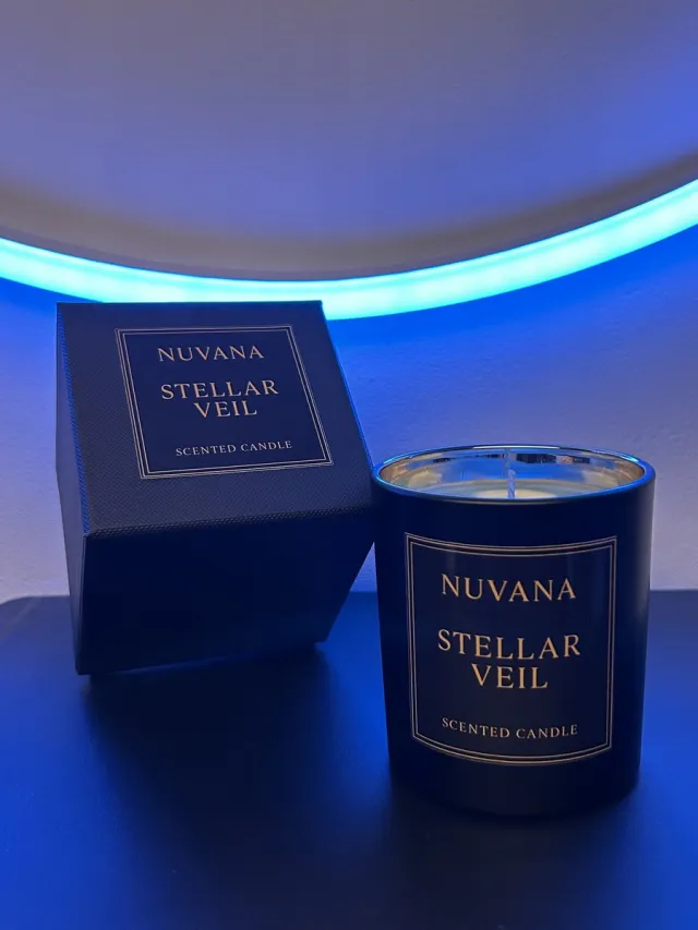 Nuvana Geurkaars Stellar Veil 260ml - Warm Amber & Cederhout Zwart