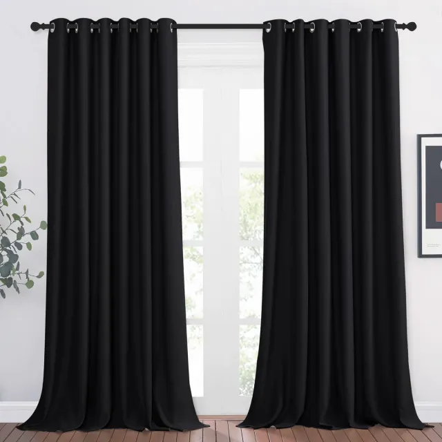 Famanu Zwarte thermische gordijnen, set van 2 stuks, 200x245 cm, ideaal voor woonkamer en slaapkamer, met oogjes en stevig ontwerp