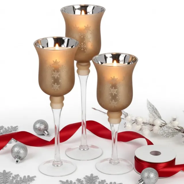 Lomera Luxe Kandelaren Set - Glazen Kandelaren - Kandelaar Set - Kerst Kaars - Set Van 3 - Kerst Kandelaren - Woonkamer Decoratie - Kerstdecoratie - Glazen Kaarsenstandaard - Luxe Sfeer Decor - Kaarsenhouder Kerst - Goud nvt