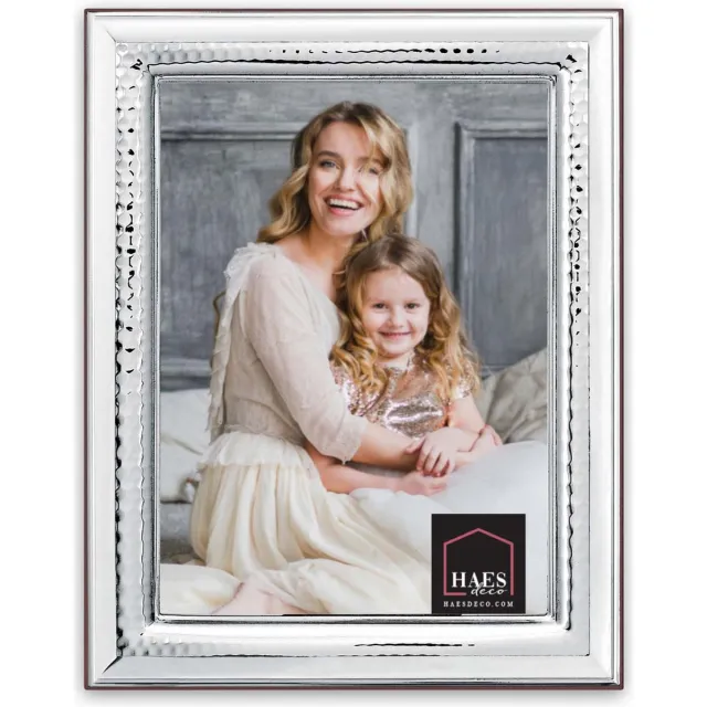 HAES deco Verzilverde Fotolijst Brescia voor een foto van 20x25 cm – Fraai Verzilverd met luxe Houten achterzijde en standaard om neer te zetten – VP10625