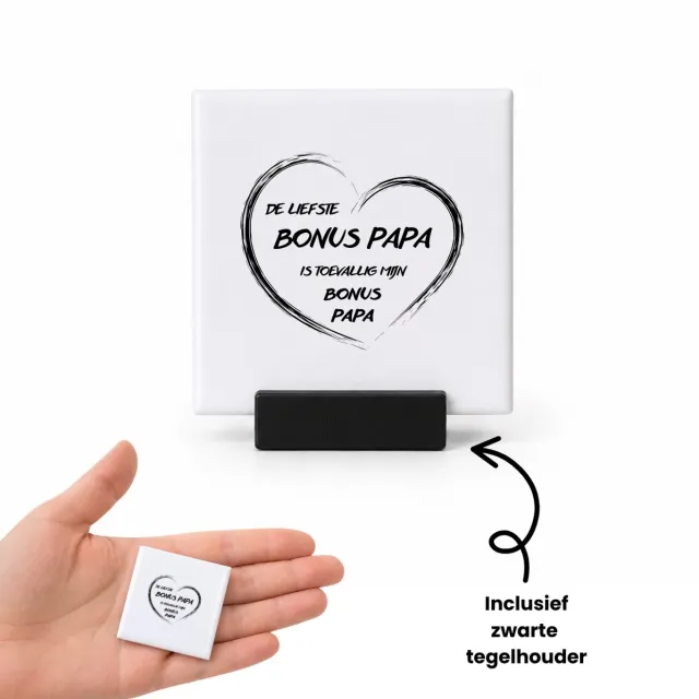 Hacebo De liefste bonus papa in zwart hart tegeltje met tegelhouder - Papa - De liefste bonuspapa - tegeltjes met tekst - Vaderdag cadeautje - Cadeau voor papa - Verjaardag - Geschenk - Cadeau - Gift - spreuktegels - 4.8x4.8 CM Wit