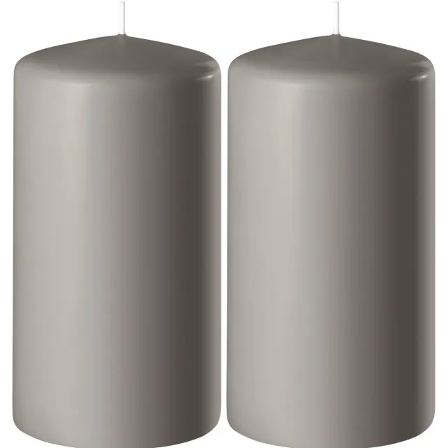 Enlightening Candles Cilinderkaars/stompkaars - 2x - zand/grijs - D6 x H15 cm - 58 branduren - Dikke kaarsen - Voor kandelaar of plateau