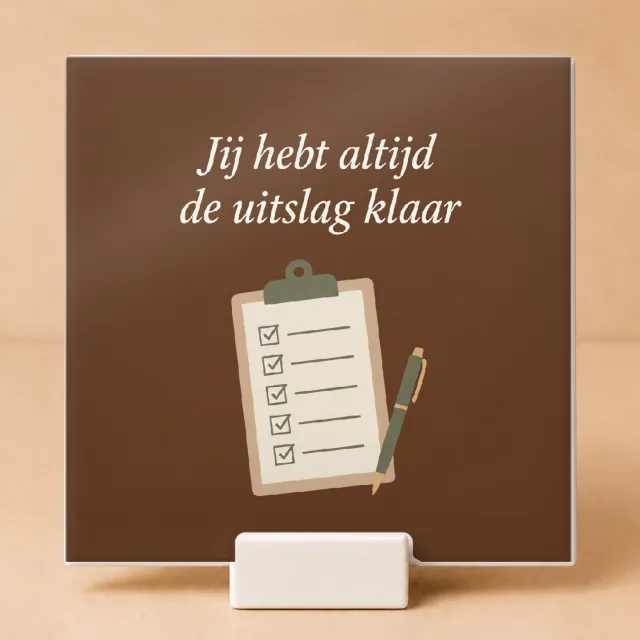 Bedruk King Sereen Sportquizkampioen Tegel – Rustieke Wanddecoratie voor Quizliefhebbers en Sportfans - 11 x 11 cm met houder Wit