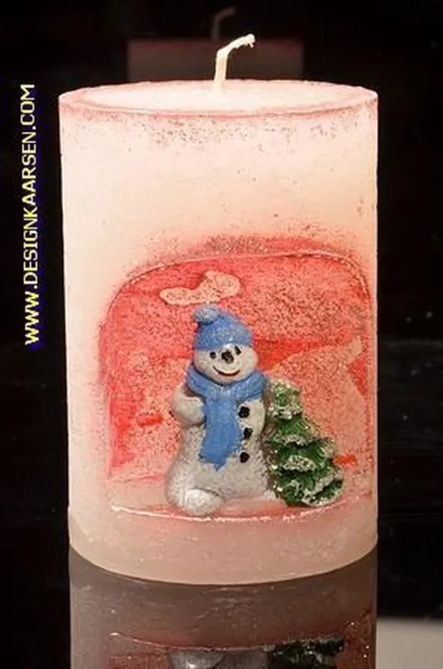 MilaNNE Sneeuwman winterkaars, hoogte: 10,5 cm ROOD wit