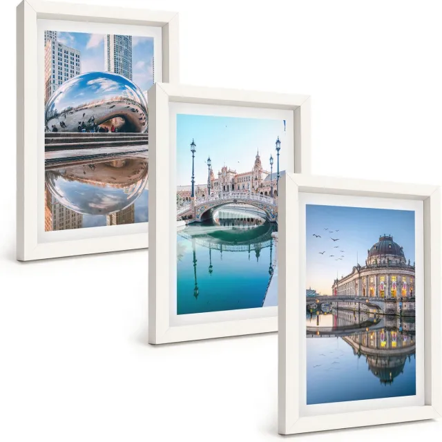 TULUP 3-Delige Schilderij Set - Stadsarchitectuur met weerspiegeling in het water - 20x30 - Wanddecoratie - Schilderijen Set - Interieur - Moderne Wanddecoratie Witte lijst