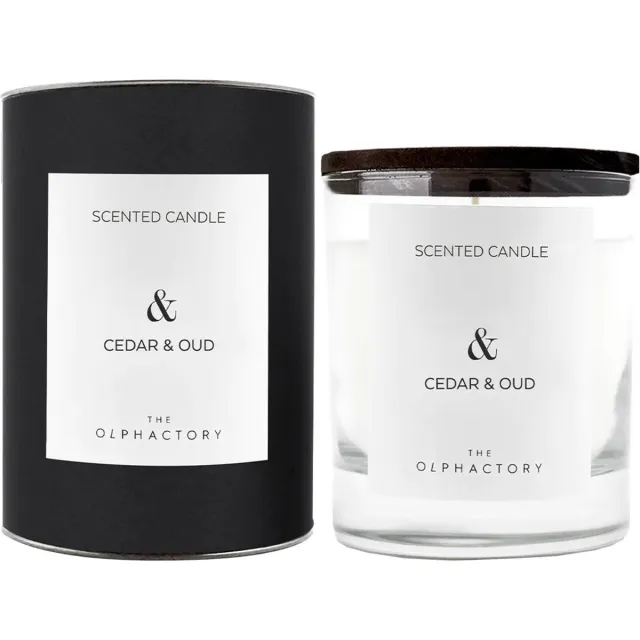 The Olphactory Luxe Geurkaars Cedar en Oud - Houtachtig Komijn Kardemom Sandelhout Musk Vanille Amber - 40 h - 200 gram