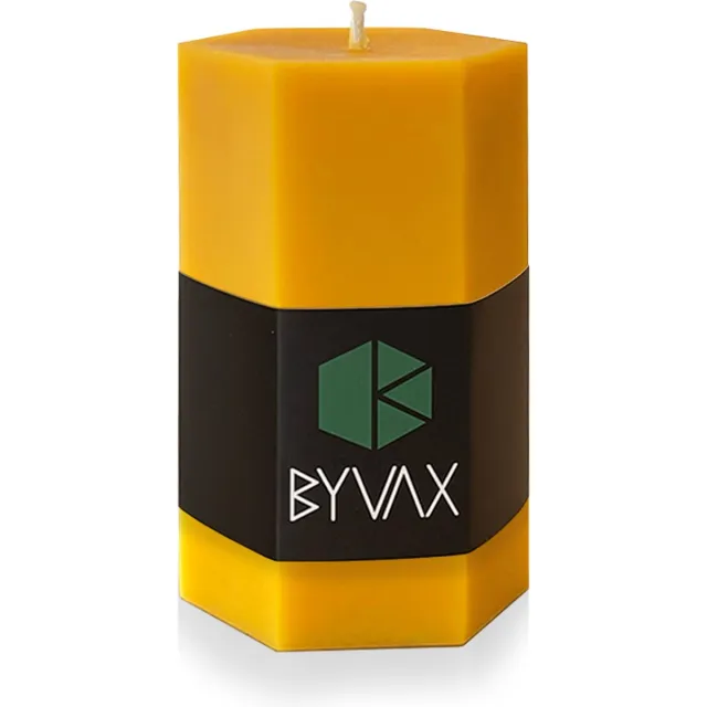 BYVAX Bijenwas Stompkaars HEKLA | 12cm Hoog | 100% Zuivere bijenwas kaars | Handgemaakt Geel