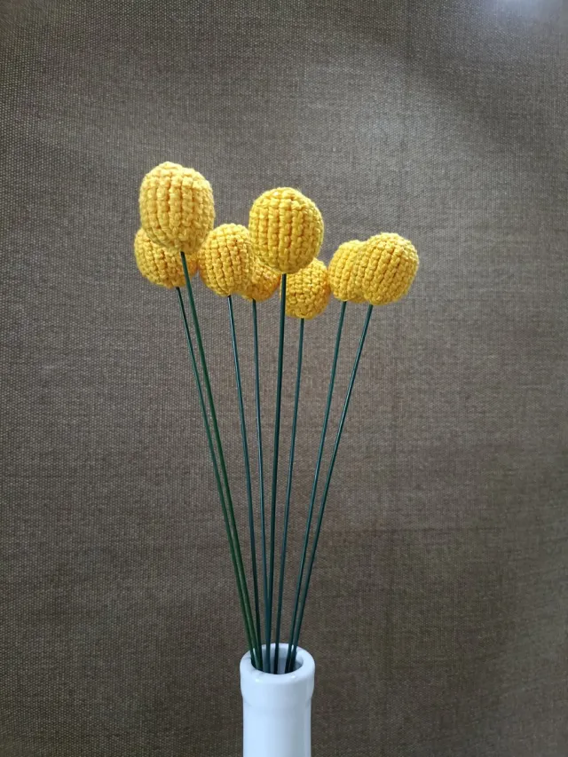 Knuffelsenzo Craspedia, gele bol bloem - Gehaakt - Kunstbloem - Handgemaakt - Per stuk geel