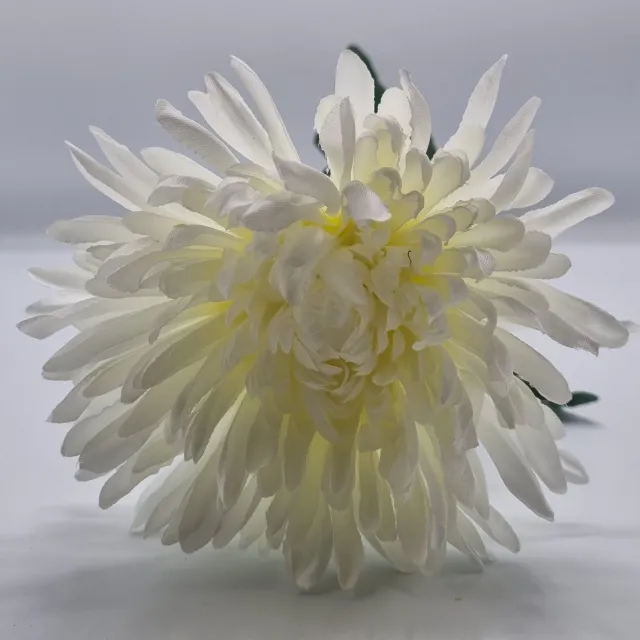 Bomm Bol Chrysant (Spin) - P14/03 - 65 cm - Wit - 1 bloem - 1 tak - Grafdecoratie - Zijdenbloemen - Kunstbloemen