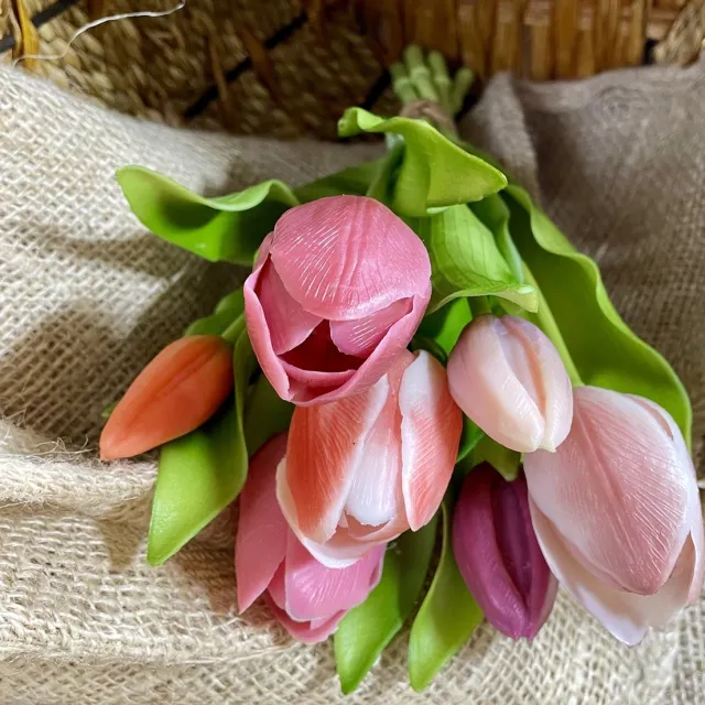 KNUS Lifestyle Kunstbloem Tulp - Mix Beauty - Real touch tulpen - 31 cm - Boeket - Kunstbloemen - Kunst bloem - Sally - Pink / Aubergine / Orange - NL - Interieur - Sfeer - Voorjaar - Pasen - Paasdecoratie - Bloemen - Moederdag - Oma - Decoratief - Deco - Decoratie Paars
