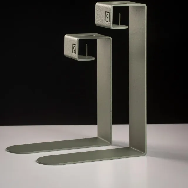 Steellish Kandelaar Mino | Mos Groen | Elegant | Industrieel | Kaarsenhouder | Modern | Mix en Match | Metaal | 2 stuks