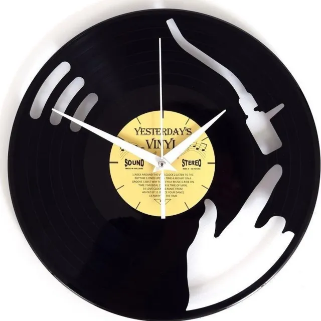 Yesterdays Vinyl Klok gemaakt van een echte LP - DJ In Actie zwart