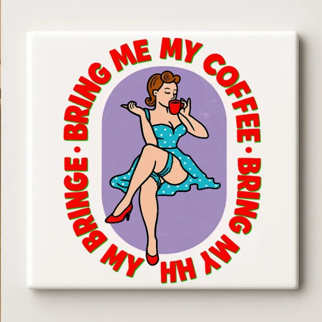 Nevolis Bring Me My Coffee Keramische Tegel – 15x15 cm Retro Pin-Up Stijl Wandtegel – Leuk Cadeau voor Koffieliefhebbers & Keukendecoratie Multi Color