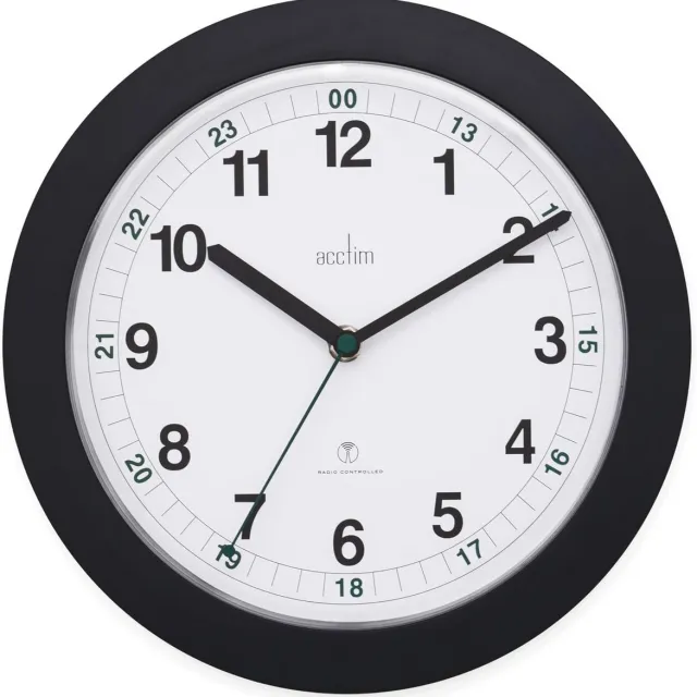 Acctim Zwarte Wandklok van 26,5 cm – Radiogestuurd en Energiezuinig