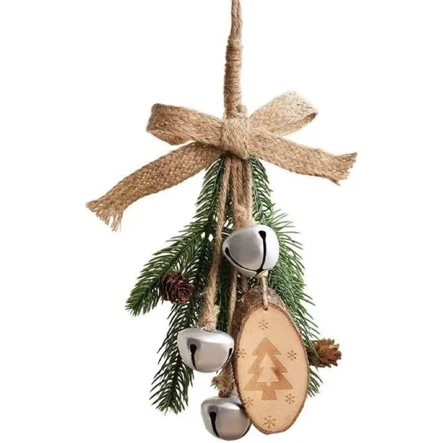 Huttutu Kerstboomversiering - Kersthanger met Bellen - Deurdecoratie Kerst - Met Dennentakken, Dennenappel en Houten Label - 26,5 x 12 cm - Zilver - 1 Stuk