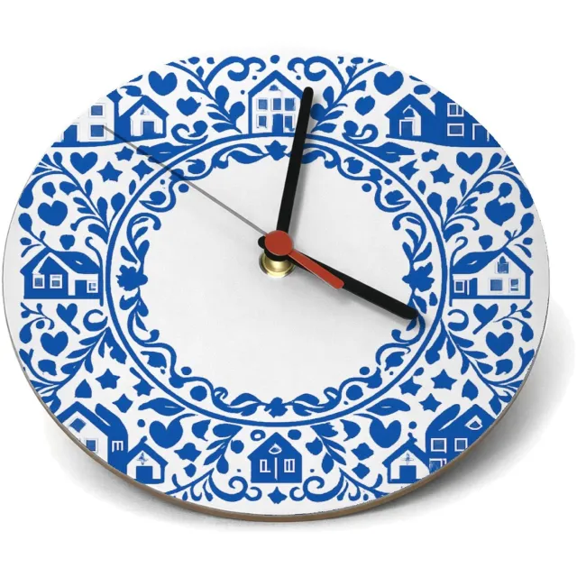 Mr Cadeautjes Klok rond Ø 19 - design Een klassieke blauw-witte rand met huiselijke symbolen en ee | cadeau