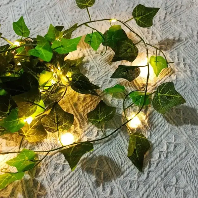 Happy Happenings Klimop Slinger - 5m - 50 LEDs Warm Wit - 10 stuks Plakhaakjes - USB - Lampjes Slinger - Fairy Lights - Nep Klimop - Kerstverlichting