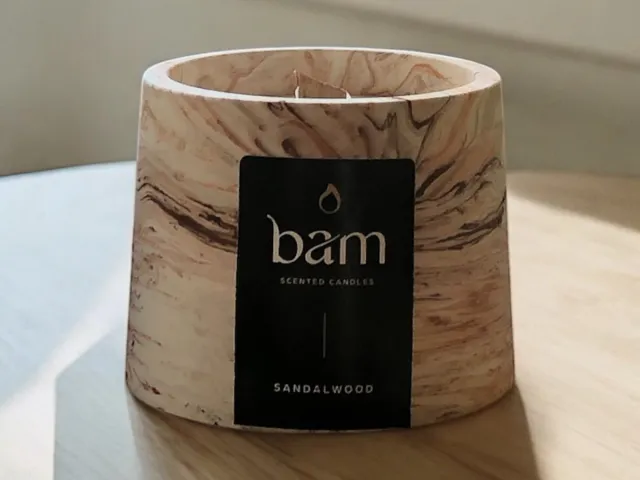 Bam Kaarsen Sandalwood Geurkaars – Cone Collectie – Houten Wiek – Oranje-Bruin Gemarmerd Handgemaakt Potje – 100 g – 30 Branduren - sandelhout oranje bruin gemarmerd
