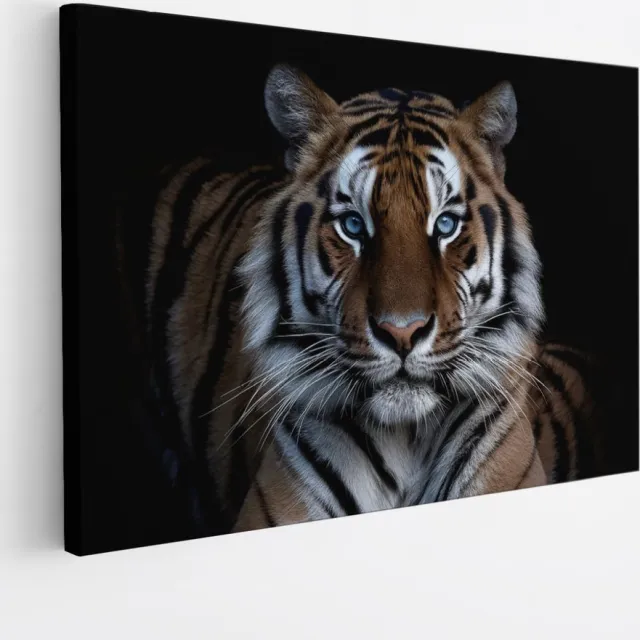 Saammp Canvas Schilderij - Tijger Met Blauwe Ogen - Natuur - Dieren - 90x60 - Foto op canvas - Wanddecoratie - muurdecoratie Woonkamer - Slaapkamer decoratie - Canvas Print Multicolor
