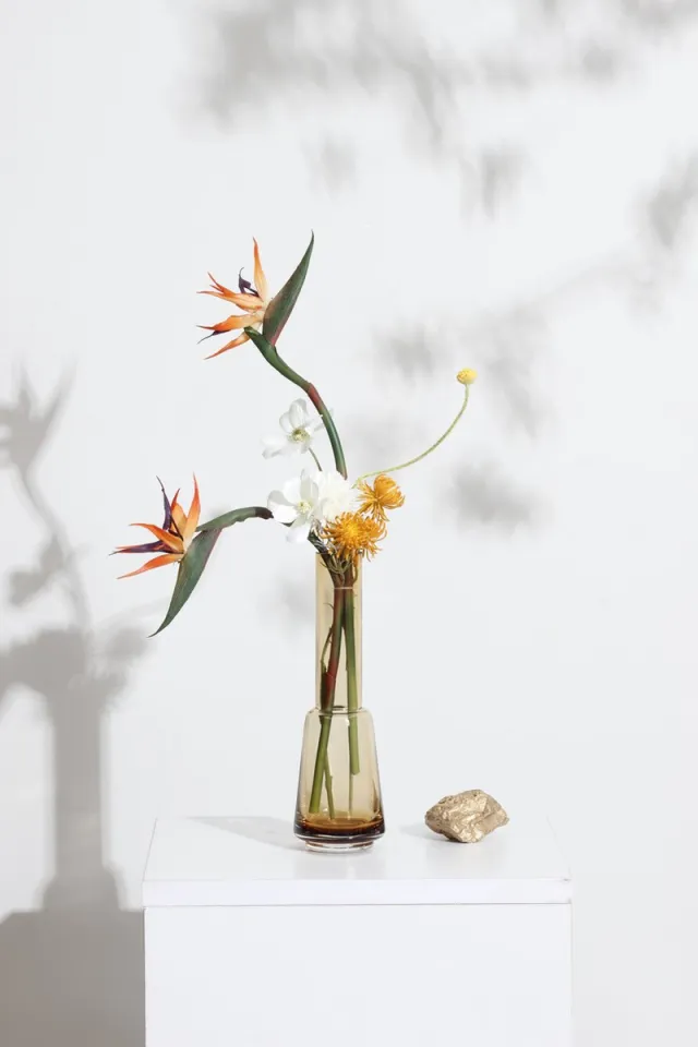 Element Accessories Retro design smalle vaas, trendy design, amber (diep oranje) kleur, TYLER14AM - modern en tijdloos - luxueuze bloemenvaas - Belgische design merk