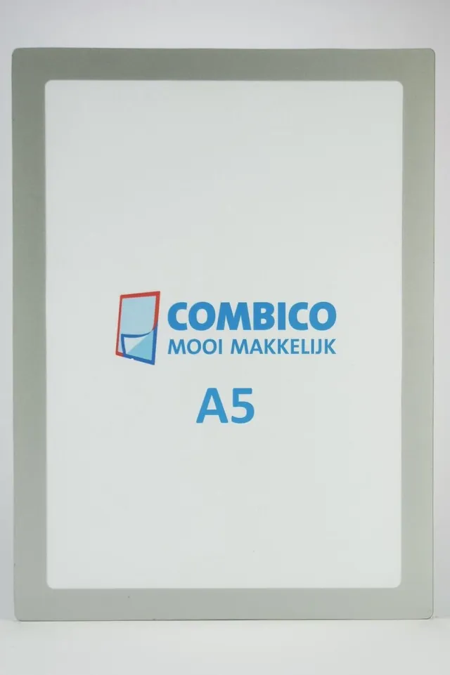 Infoframe by Combico 2 STUKS - Infoframe A5 zilvergrijs met plakstrips-Magnetische Wissellijst voor wanden en deuren-Informatielijst-Magneetdisplay-Magneetlijst-Milieubewuste produktie-verschillende kleuren mogelijk-Huisstijl