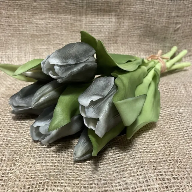 KNUS Lifestyle Kunstbloem Tulp - Zwart - Real touch tulpen - 30 a 31 cm - Boeket - Kunstbloemen - Kunst bloem - Sally tulp - Black Beauty - Interieur - Sfeer - Voorjaar - Pasen - Paasdecoratie - Bloemen - Moederdag - Oma - Decoratief - Deco - Decoratie