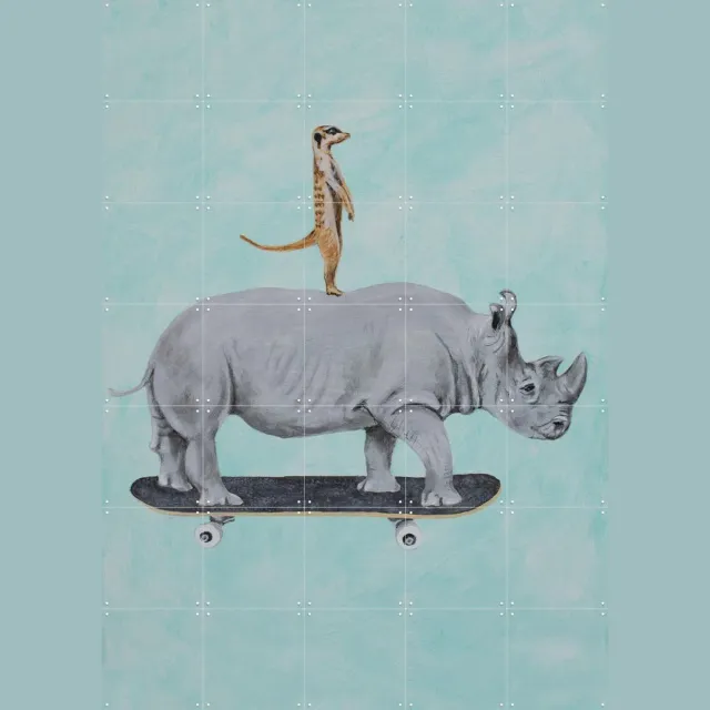 IXXI Rhinoceros and meerkat skateboarding, Coco de Paris - 100 x 140 cm - Grote wanddecoratie en posters - Illustraties, Cartoonesk, Kleurrijk Blauw