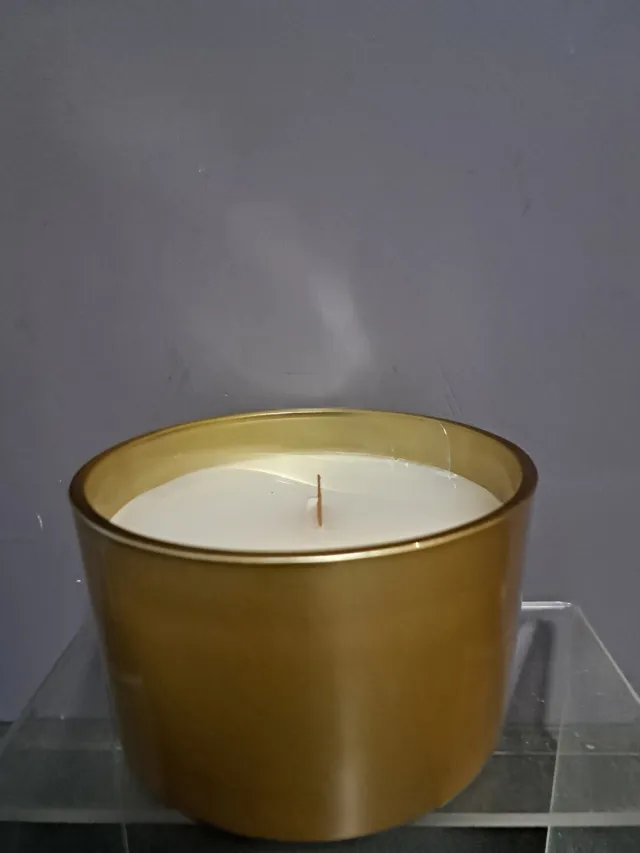 Accentra geurkaars winter magic vanille - goud - mooi geschenk - kerst - verjaardag - nieuwjaar - moeder dag - leuk kado - vriendin -valentijn